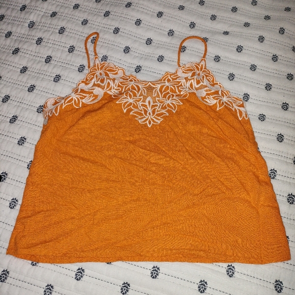 Express Top - Picture 2 of 6